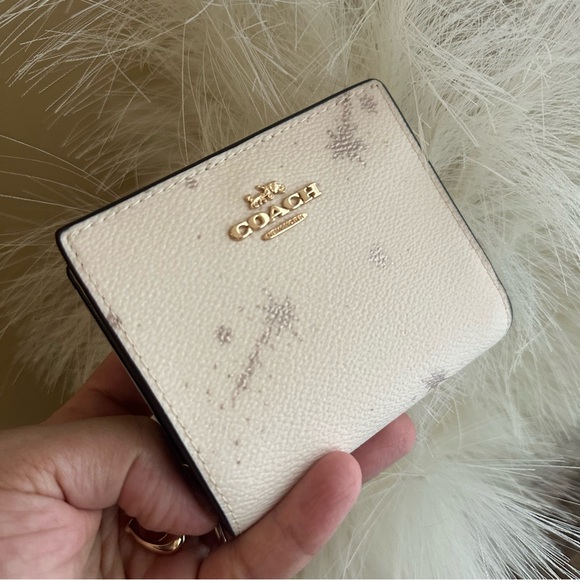 Coach Snap Wallet With Star Print - Picture 2 of 13